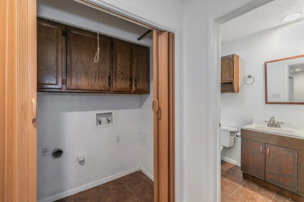 611 Lost Springs Court #B Arlington, TX 76012