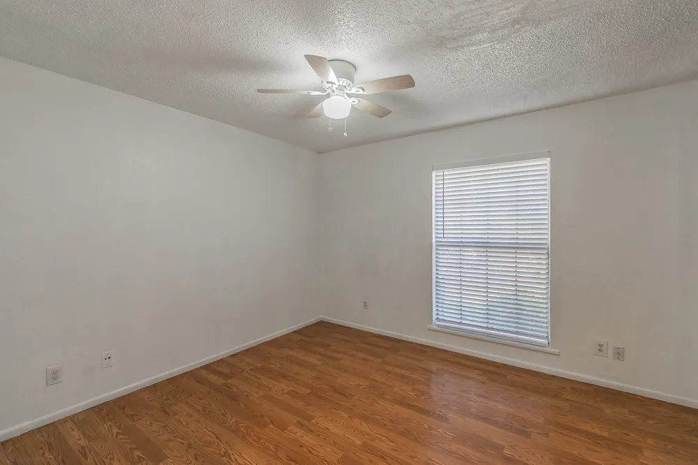 611 Lost Springs Court #B Arlington, TX 76012