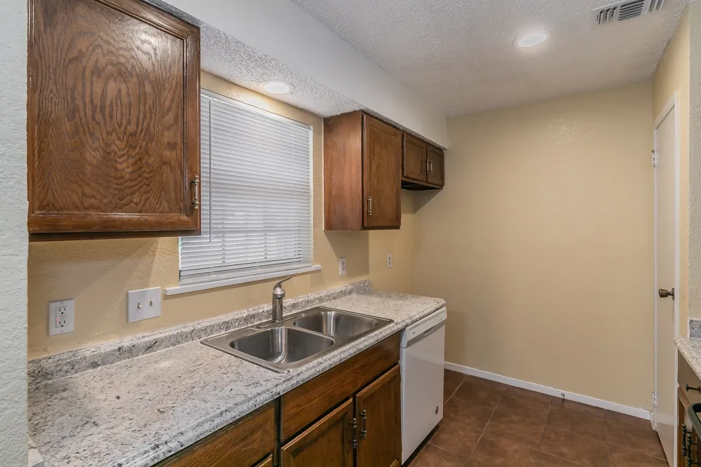 611 Lost Springs Court #B Arlington, TX 76012