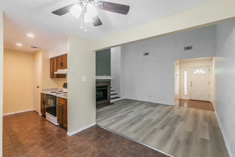 611 Lost Springs Court #B Arlington, TX 76012