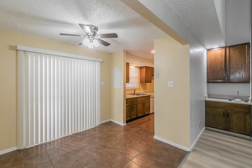 611 Lost Springs Court #B Arlington, TX 76012
