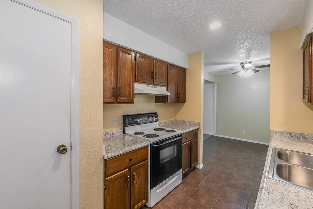 611 Lost Springs Court #B Arlington, TX 76012