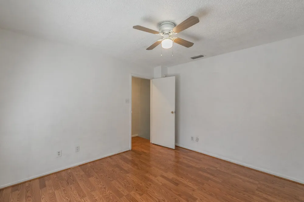 611 Lost Springs Court #B Arlington, TX 76012