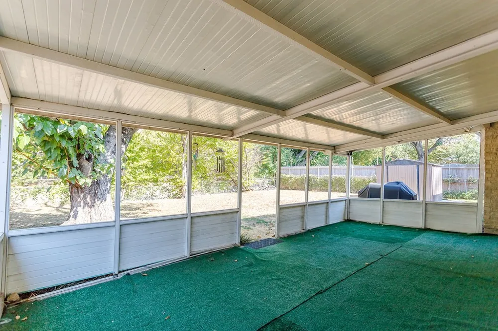 2914 Harvard Street Irving, TX 75062
