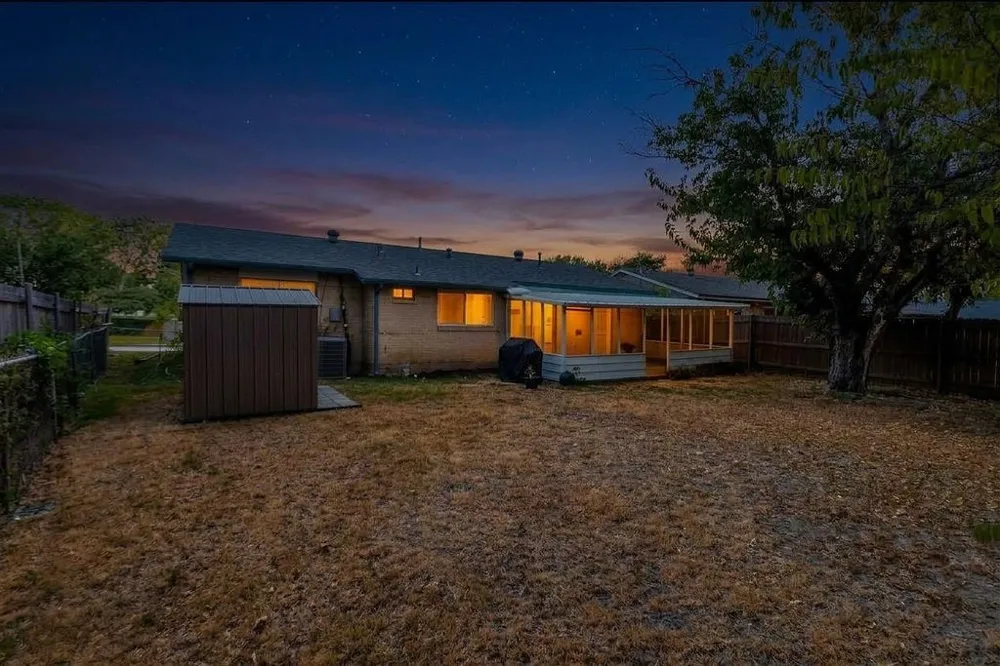 2914 Harvard Street Irving, TX 75062