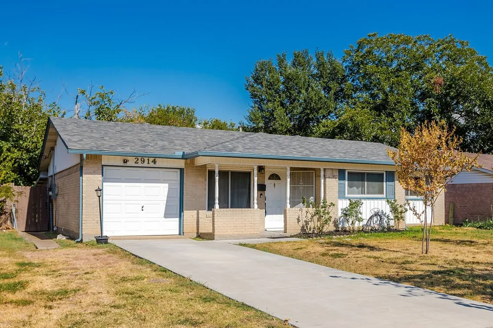 2914 Harvard Street Irving, TX 75062