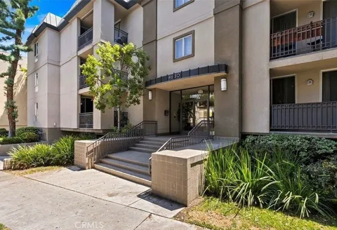 4630 Willis #305