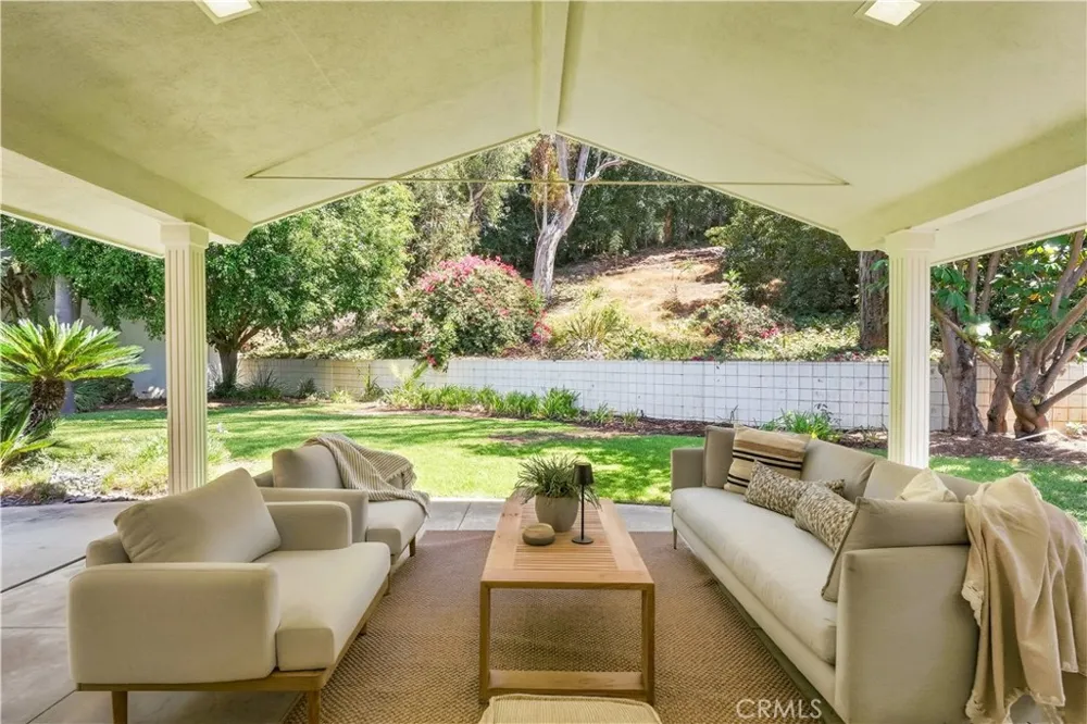 7810 Elden Whittier, CA 90602