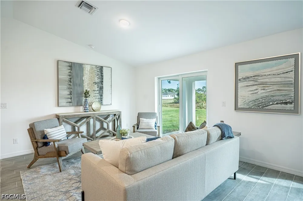 NE 33rd Terrace Cape Coral, FL 33909