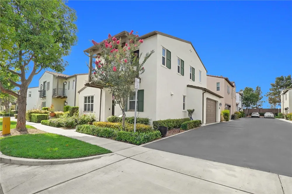 8364 Edgewood St Chino, CA 91708
