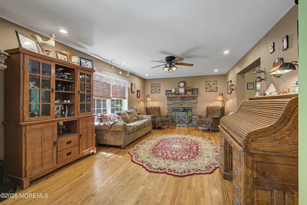 46 Hopkins Road New Egypt, NJ 08533