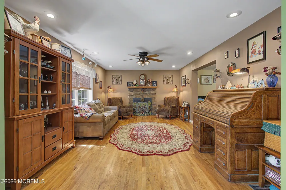 46 Hopkins Road New Egypt, NJ 08533