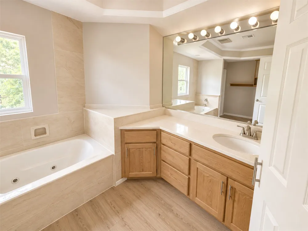 6204 S Trenton Court Tulsa, OK 74136