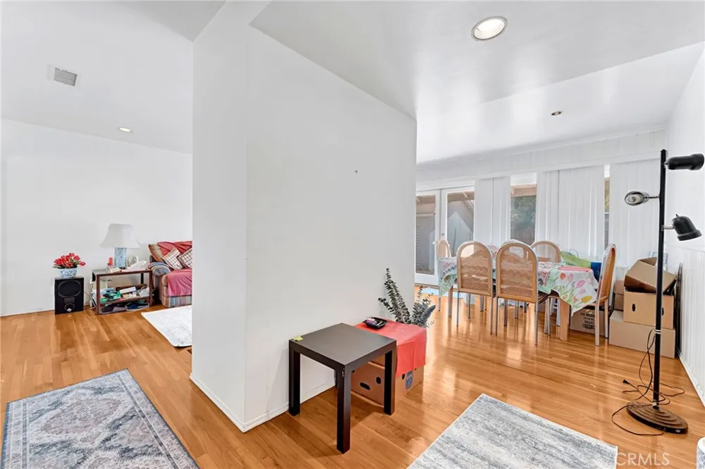 6812 E La Marimba Long Beach, CA 90815