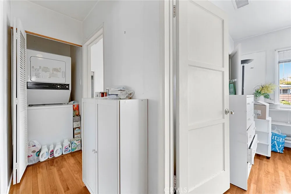 6812 E La Marimba Long Beach, CA 90815