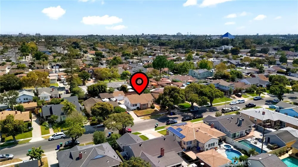 6812 E La Marimba Long Beach, CA 90815