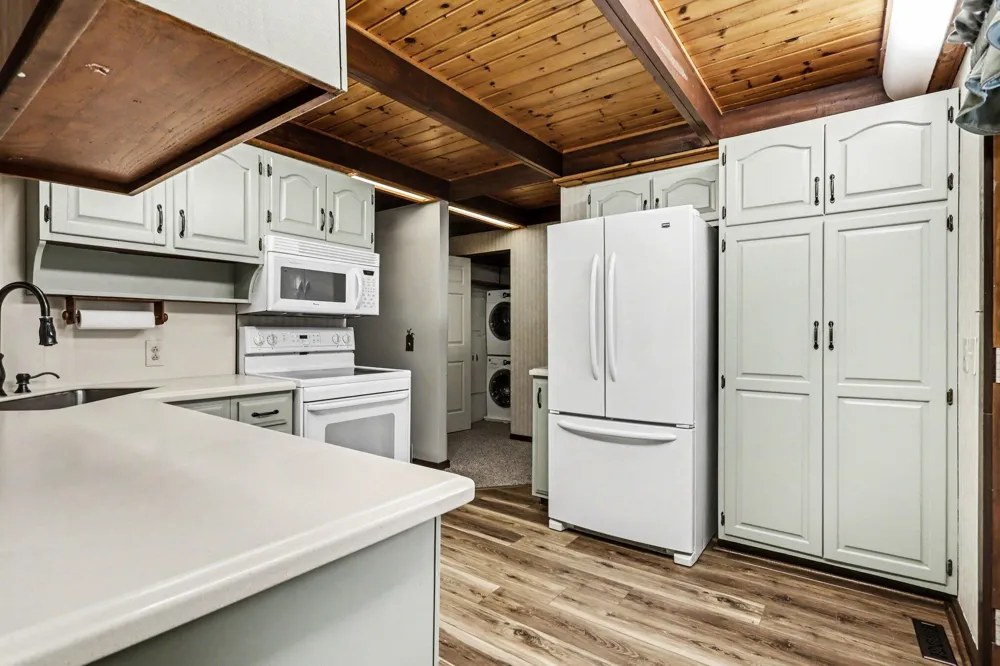 289 Lyon Lake Road Fredonia Township, MI 49068