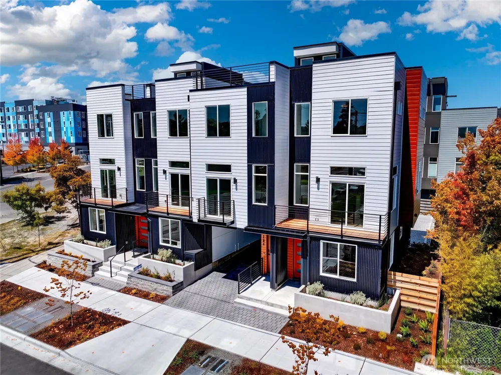 4302 S Holden Street Seattle, WA 98118