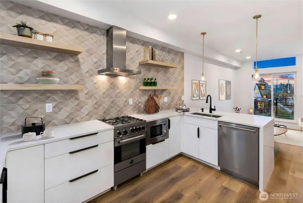 4302 S Holden Street Seattle, WA 98118