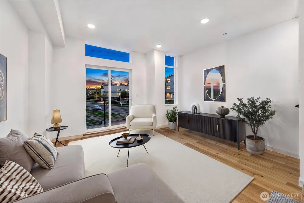 4302 S Holden Street Seattle, WA 98118