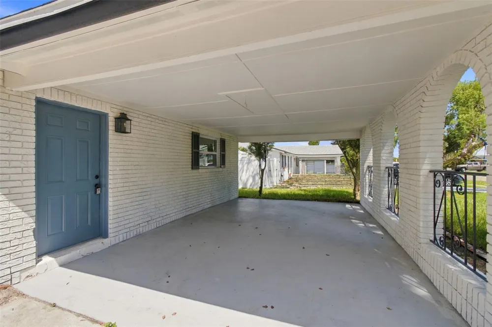 802 WALNUT DRIVE Seffner, FL 33584