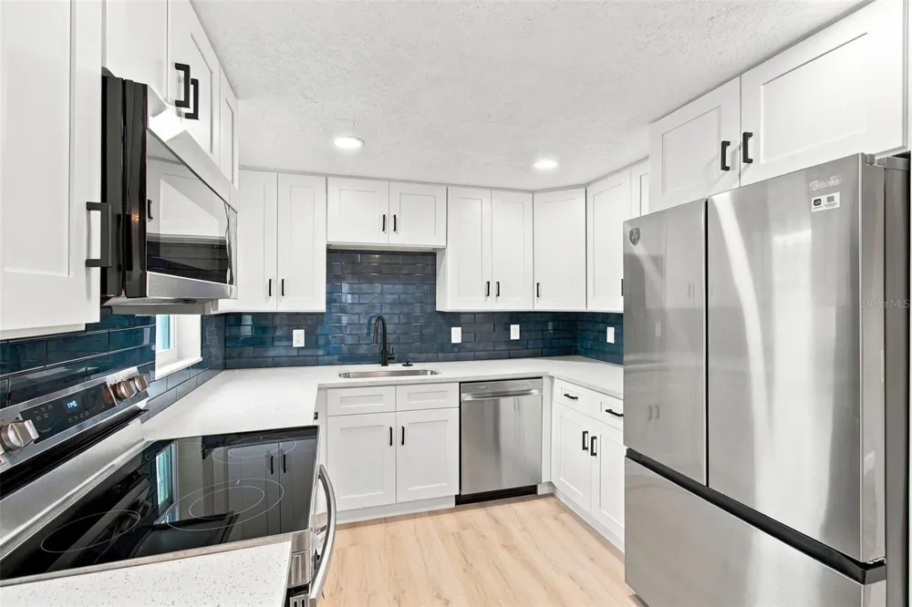 802 WALNUT DRIVE Seffner, FL 33584
