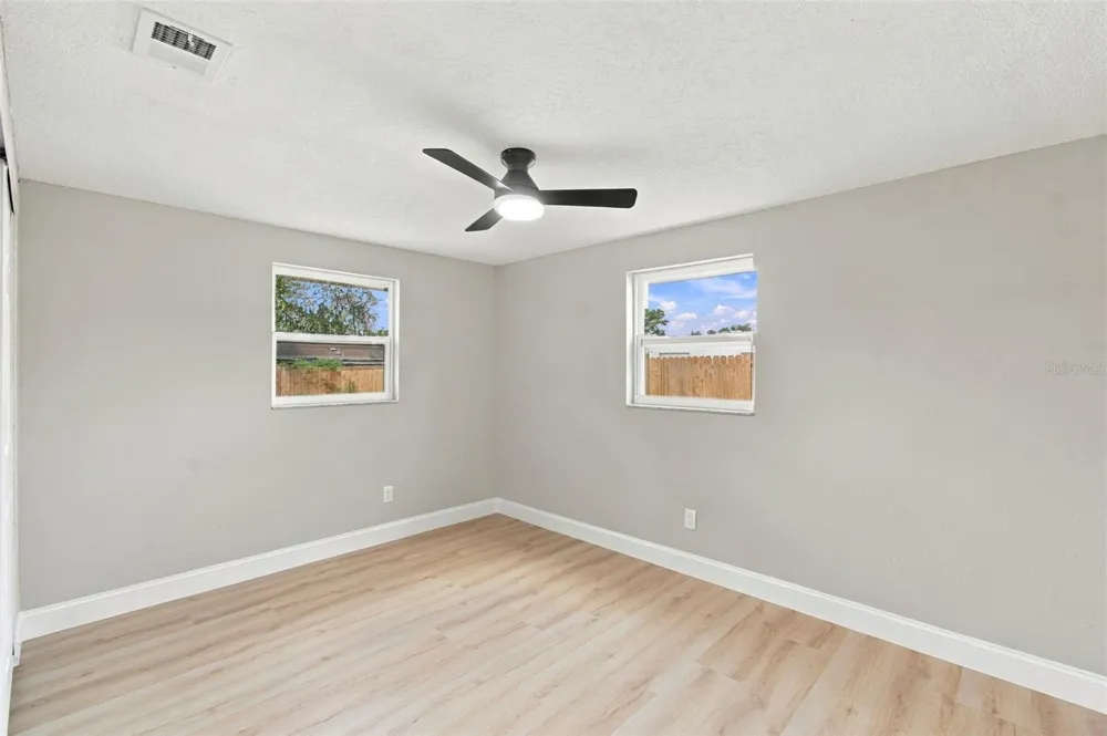802 WALNUT DRIVE Seffner, FL 33584