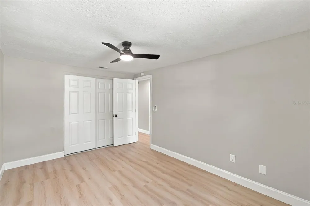 802 WALNUT DRIVE Seffner, FL 33584