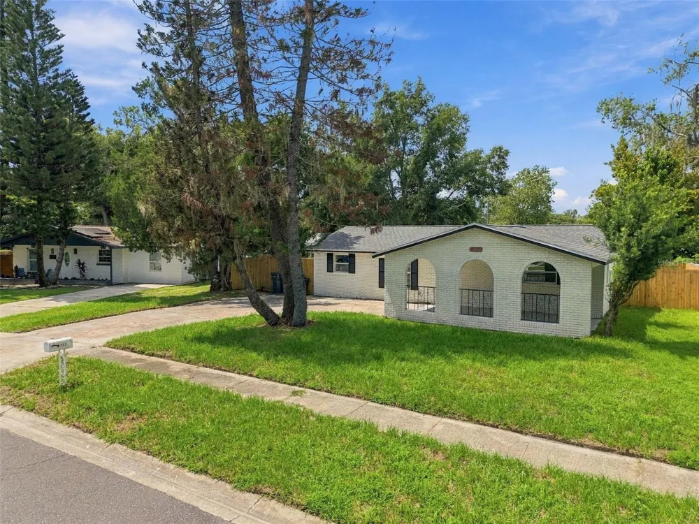 802 WALNUT DRIVE Seffner, FL 33584