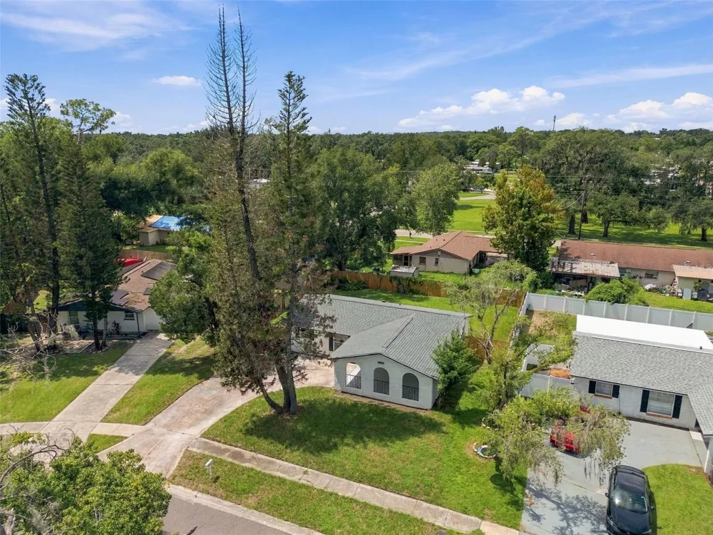 802 WALNUT DRIVE Seffner, FL 33584