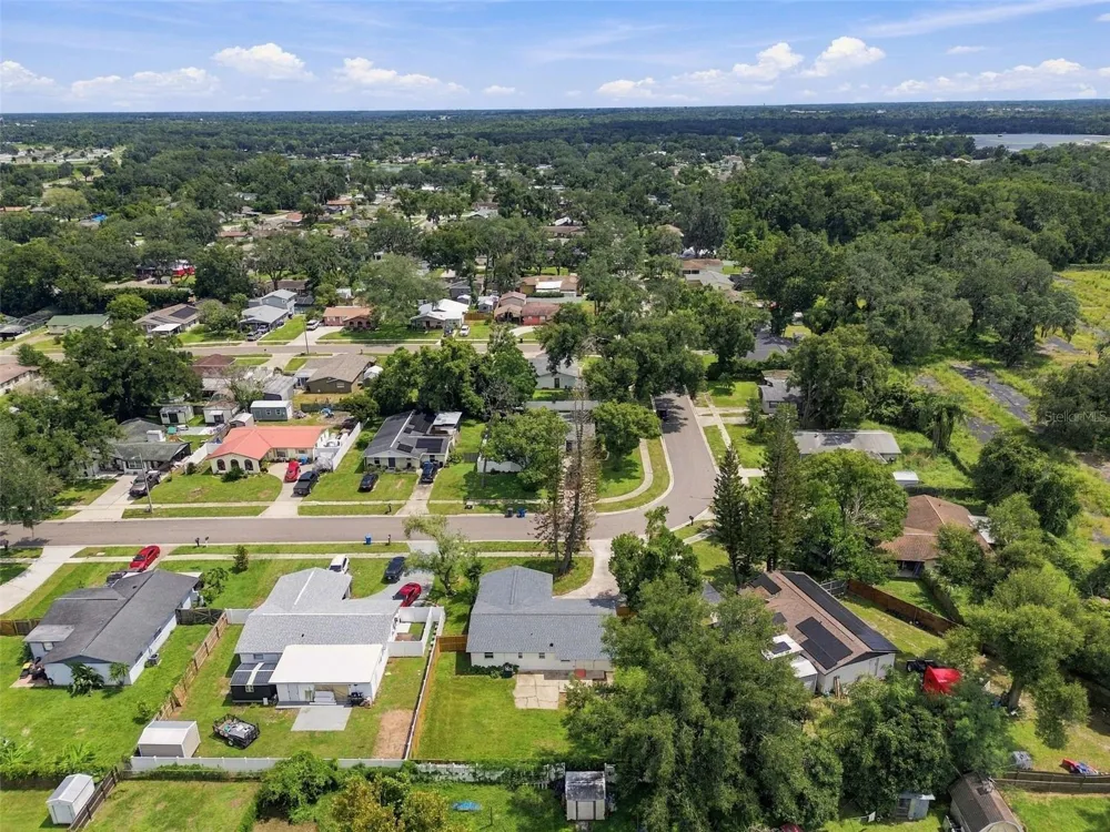 802 WALNUT DRIVE Seffner, FL 33584