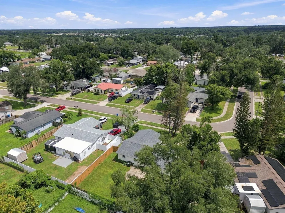 802 WALNUT DRIVE Seffner, FL 33584
