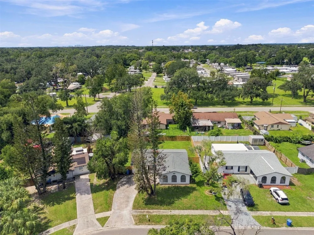 802 WALNUT DRIVE Seffner, FL 33584