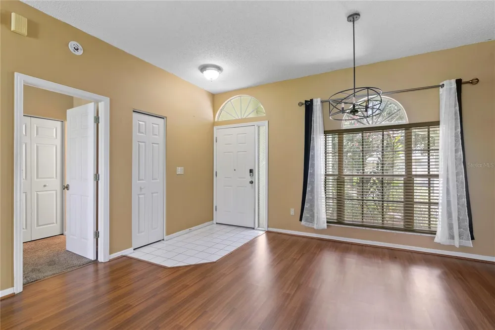 17715 HAMPSHIRE OAK DRIVE Tampa, FL 33647