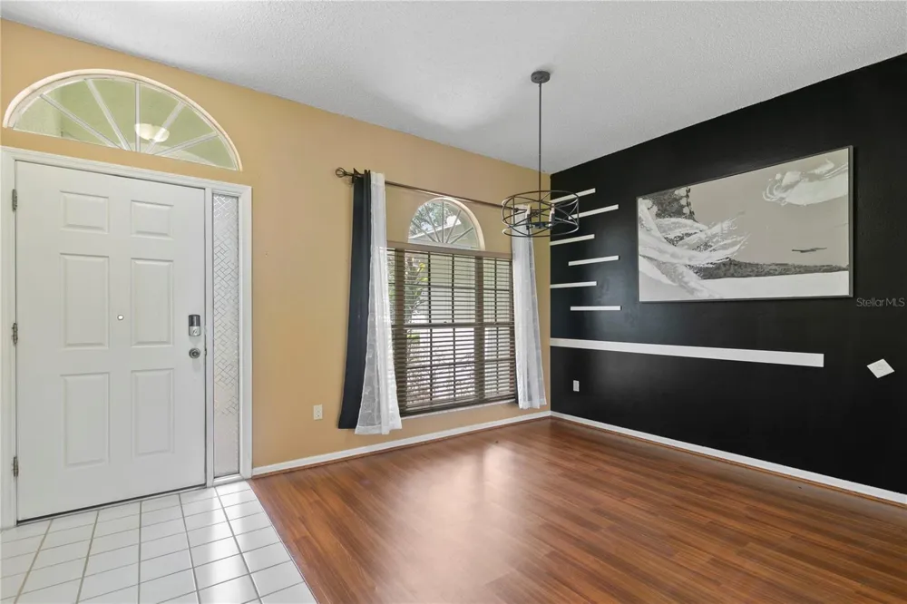 17715 HAMPSHIRE OAK DRIVE Tampa, FL 33647
