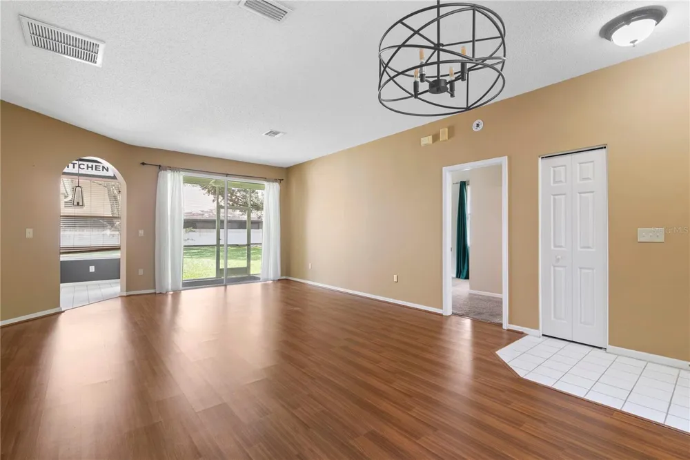 17715 HAMPSHIRE OAK DRIVE Tampa, FL 33647