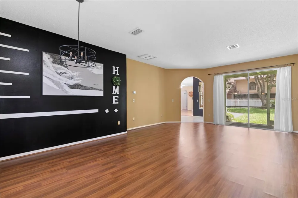 17715 HAMPSHIRE OAK DRIVE Tampa, FL 33647