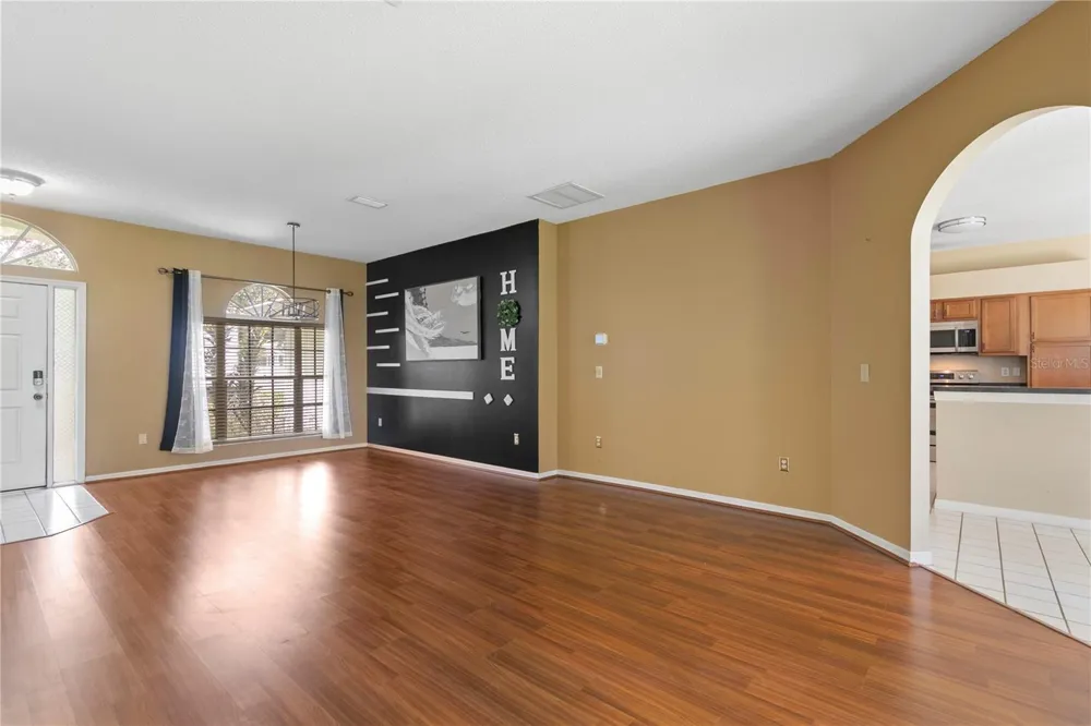 17715 HAMPSHIRE OAK DRIVE Tampa, FL 33647