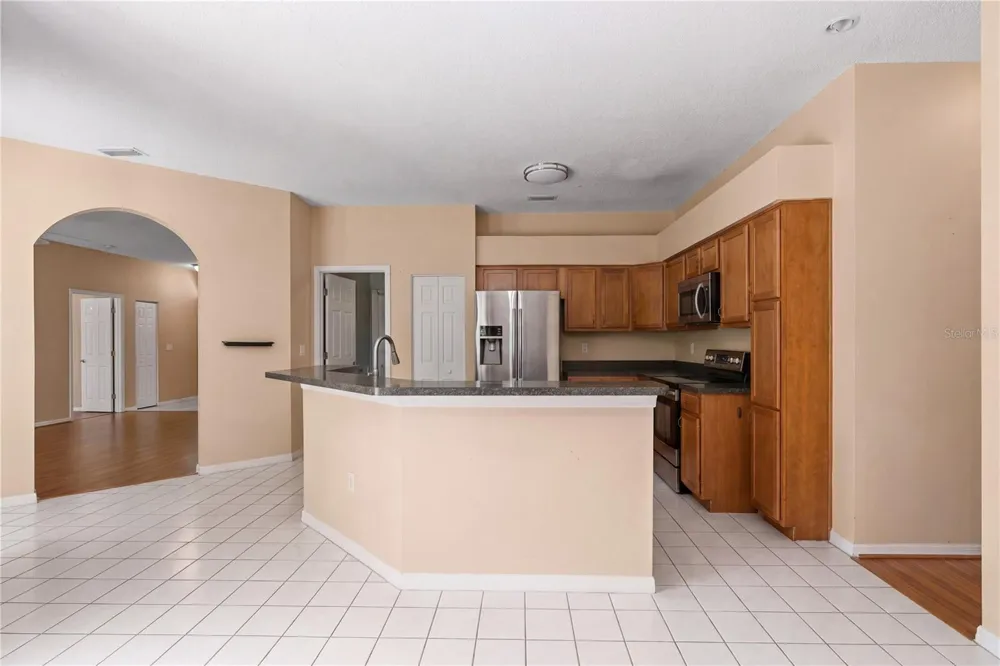 17715 HAMPSHIRE OAK DRIVE Tampa, FL 33647