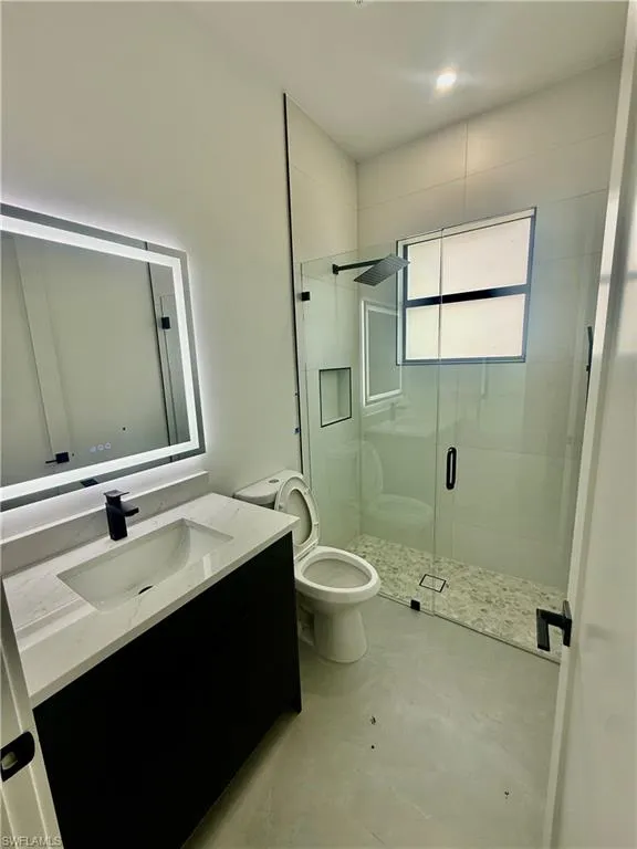 3206 10th Avenue NE Naples, FL 34120