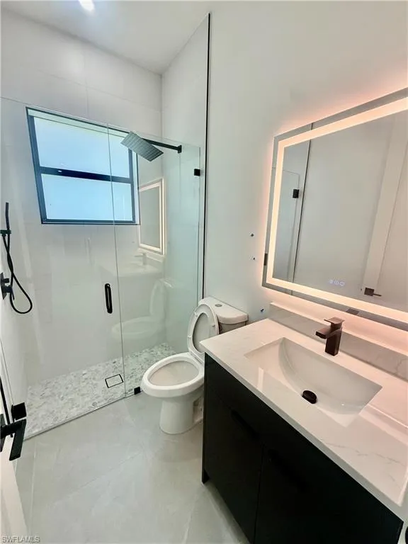 3206 10th Avenue NE Naples, FL 34120