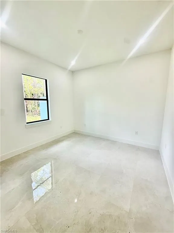 3144 10th Avenue NE Naples, FL 34120