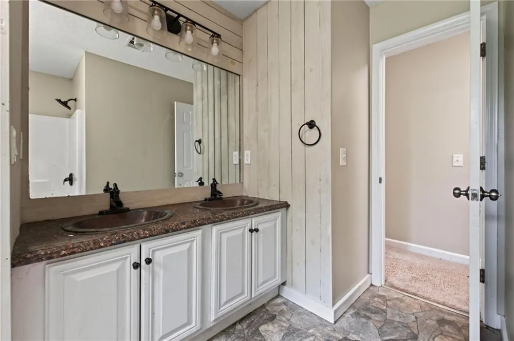 170 Lakeview Lane Hiram, GA 30141