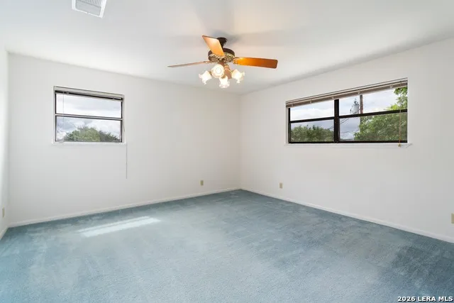 1702 SUSAN DR Kerrville, TX 78028