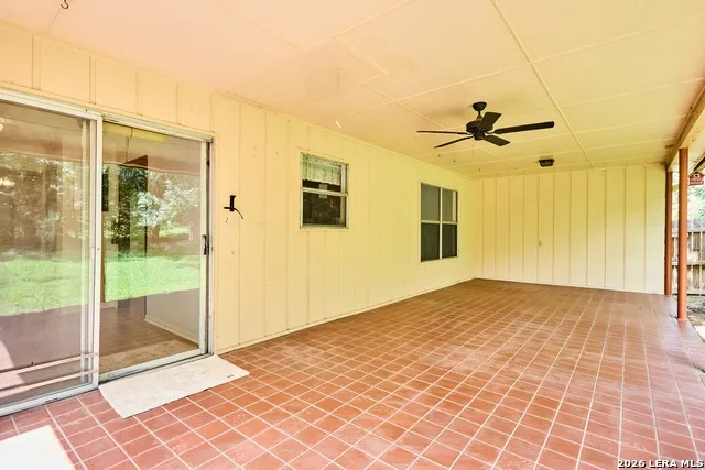 1702 SUSAN DR Kerrville, TX 78028