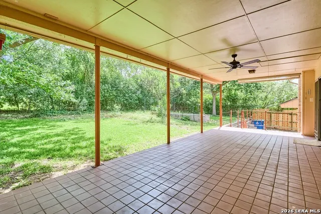 1702 SUSAN DR Kerrville, TX 78028