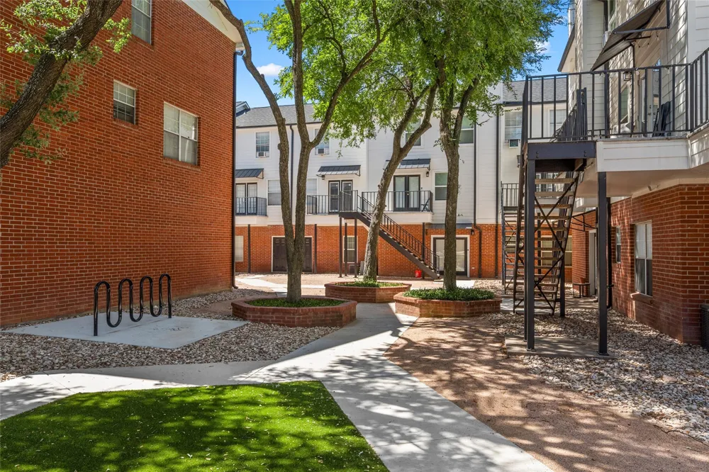 600 Bagby Avenue #8E Waco, TX 76706