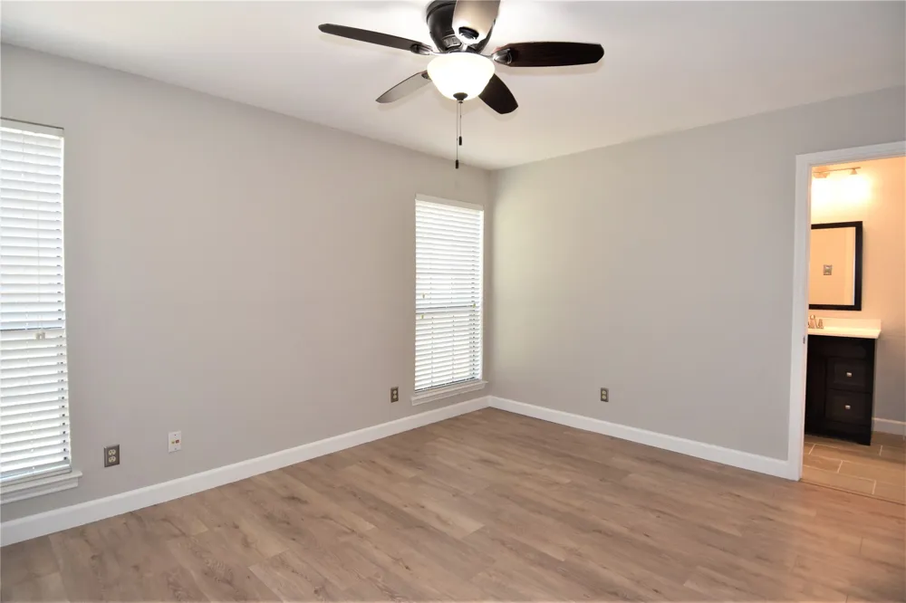 16301 ledgemont Lane #176 Addison, TX 75001