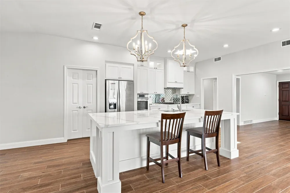 611 Westview Avenue Fort Worth, TX 76107