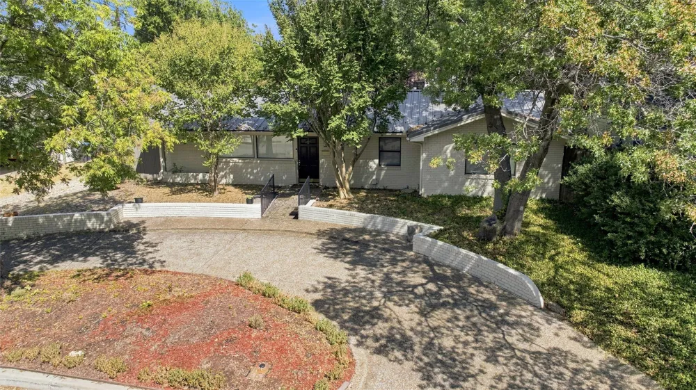 611 Westview Avenue Fort Worth, TX 76107